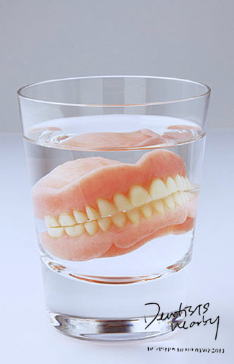 denture-care-halitosis-dentistsnearby