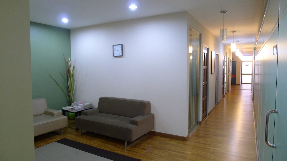 Bangsar-Utama-dental-specialist-center-dentistsnearby-WaitingAreaJPG