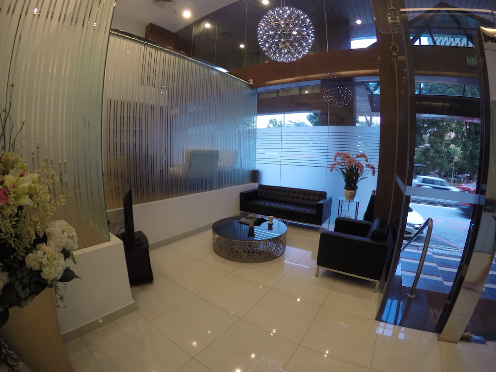 tan-root-canal-malaysia-waiting-area