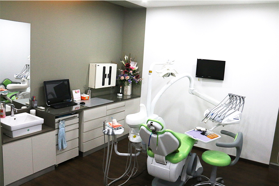 White Dental Cosmetic Centre (Bangsar South)  Dental 