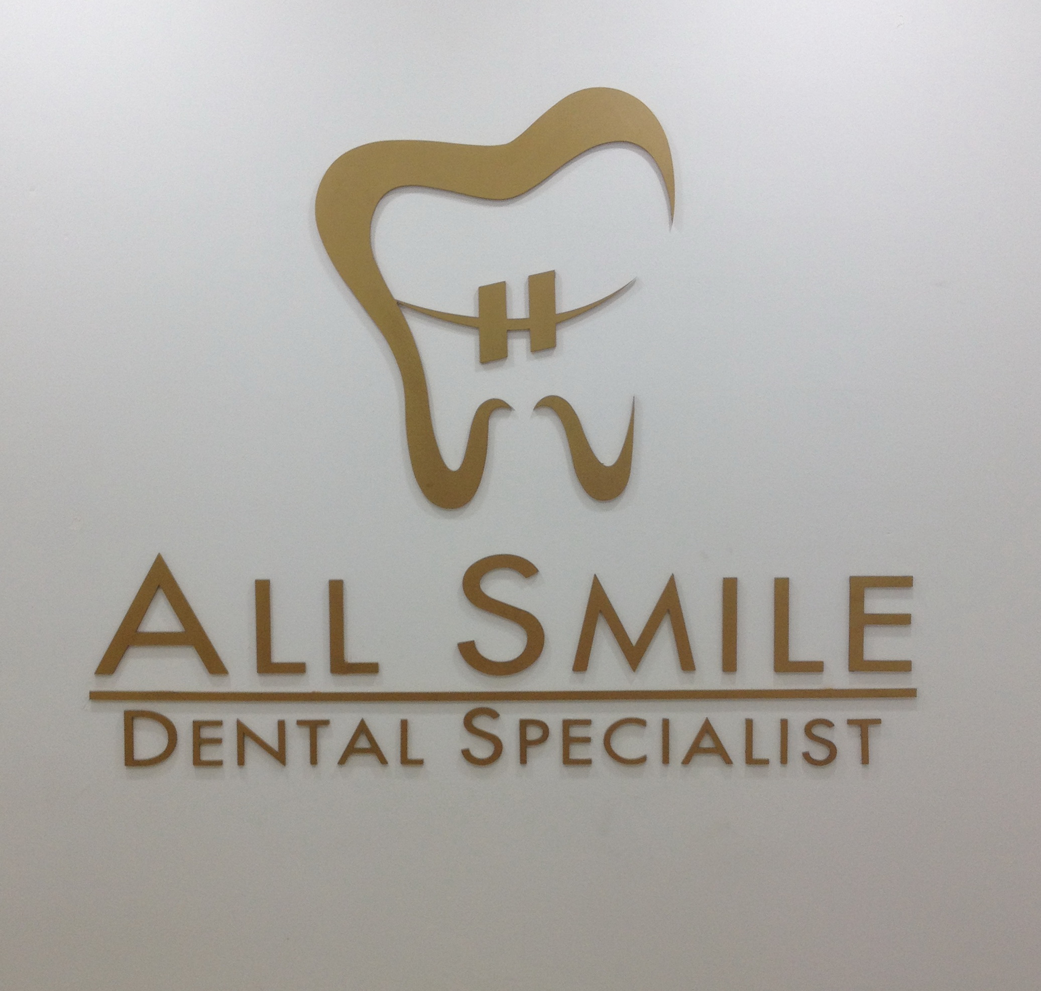 Dr-Lee-YM-All-Smile-Dental-Specialist-3