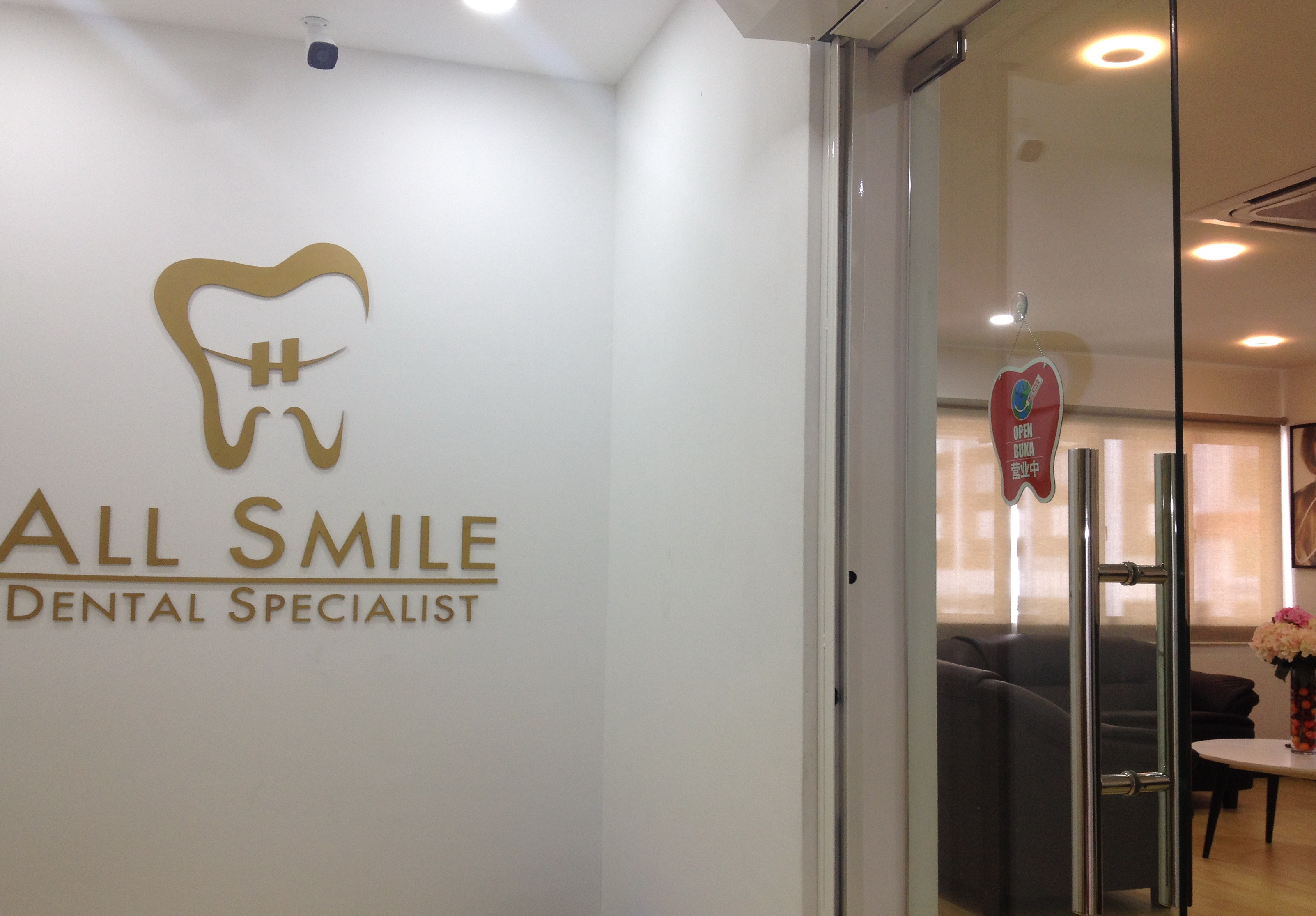 Dr-Lee-YM-All-Smile-Dental-Specialist